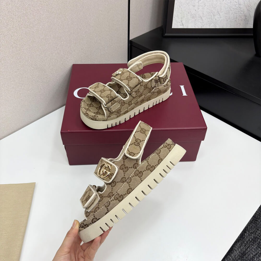 GUCCI Women s sandal with Double G