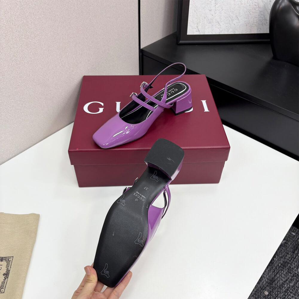 Gucci Women s pump with Double G