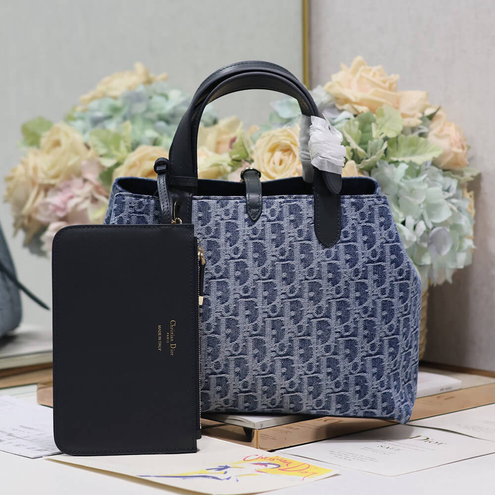 Medium Dior Toujours Bag