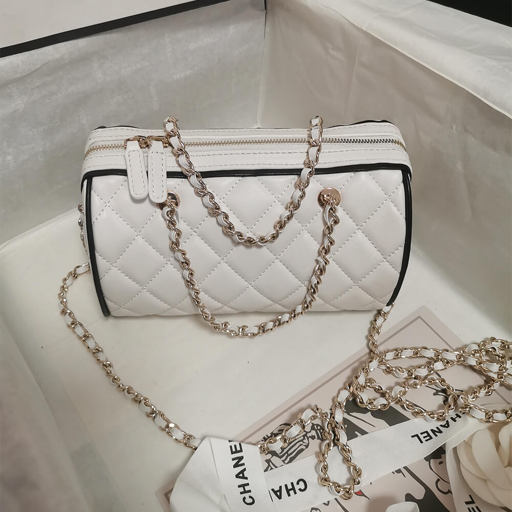 CHANEL Clutch with Chain(HIGH-END GRADE)
