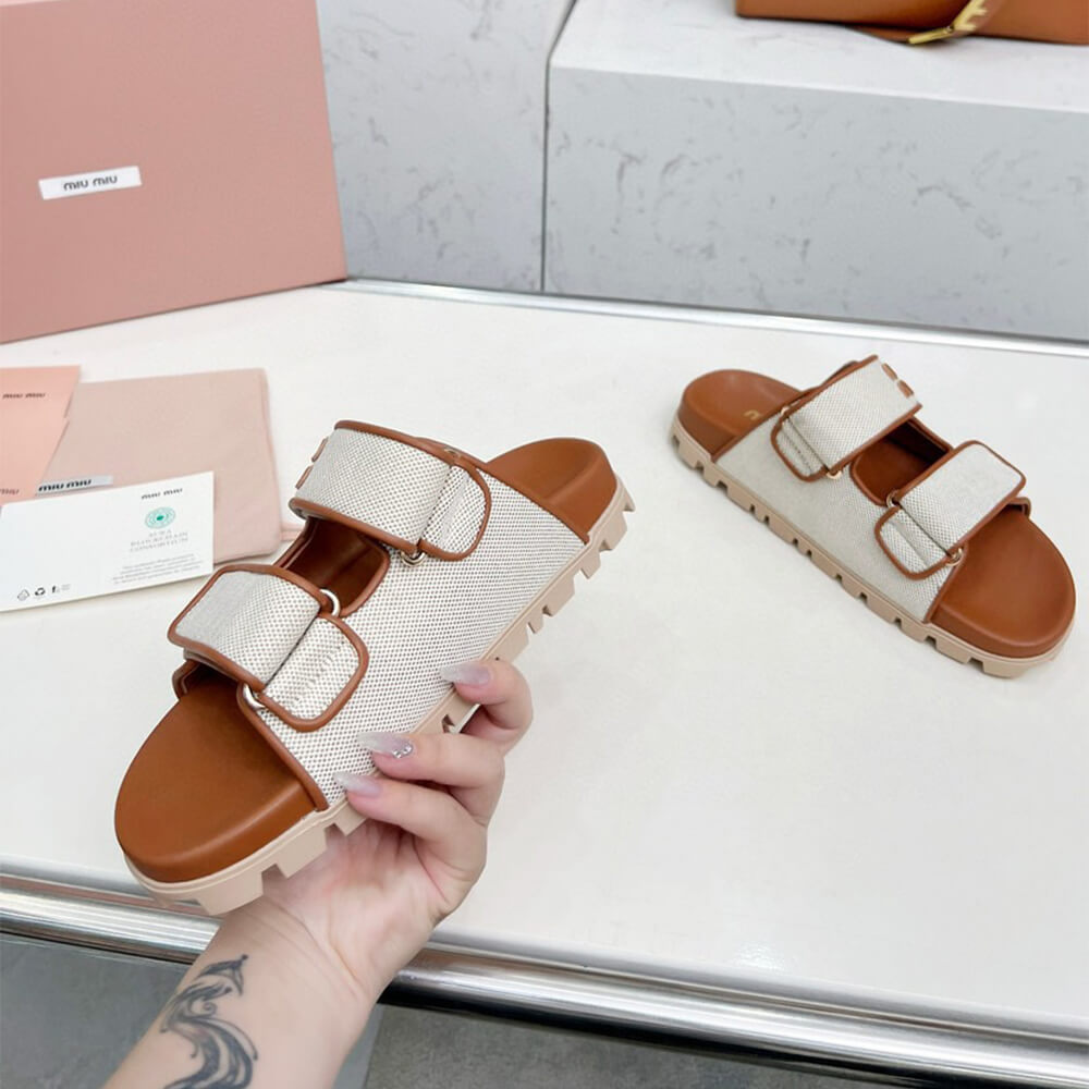 MiuMiu Canvas slides