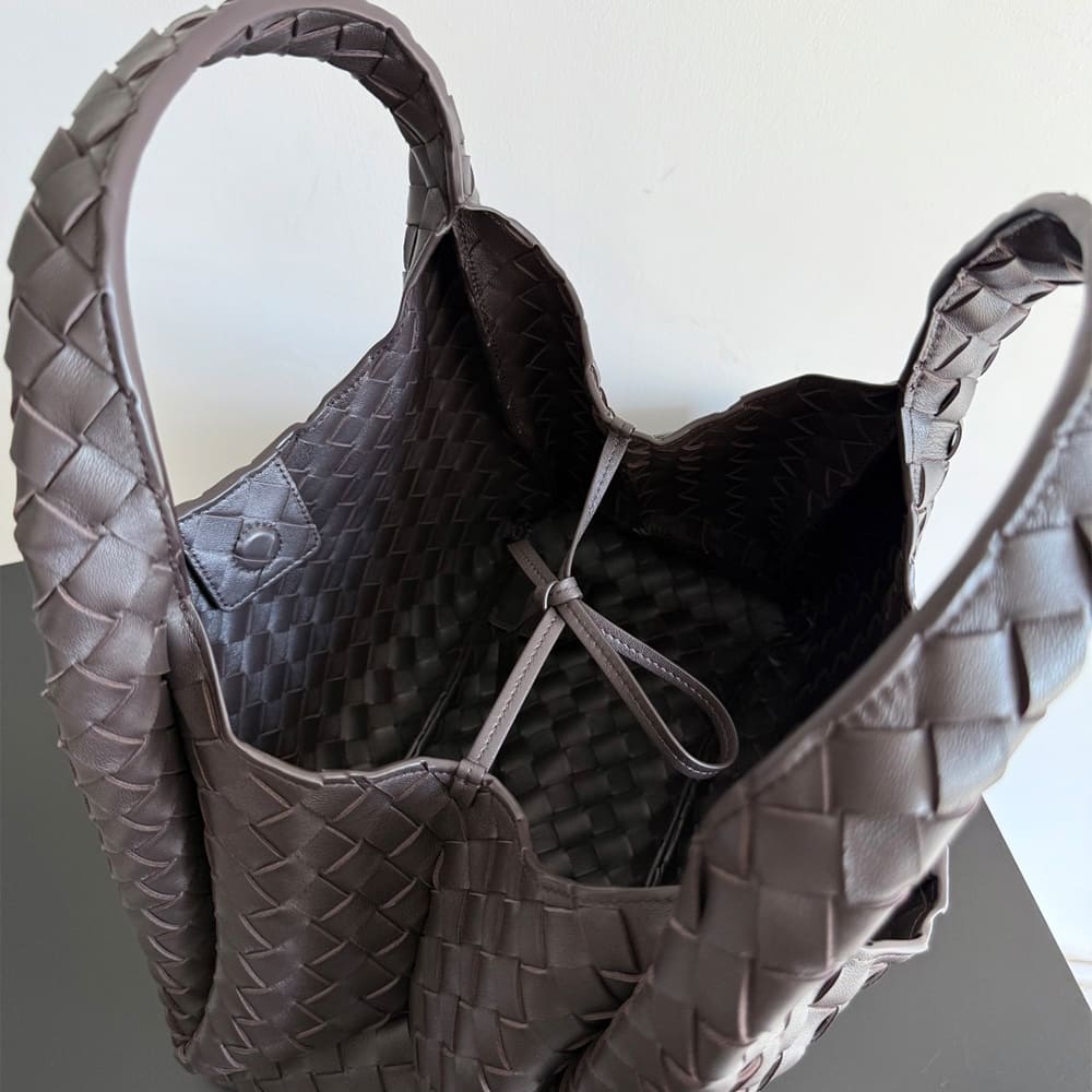 Bottega Veneta Medium Campana(HIGH-END GRADE)