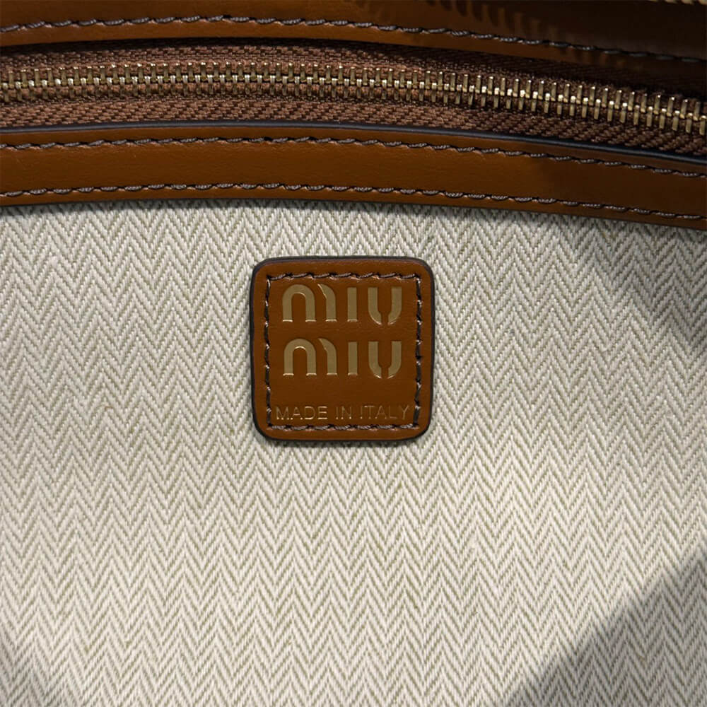 MIUMIU Regular Aventure suede bag(HIGH-END GRADE)