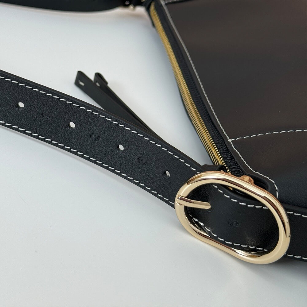 GG Emblem medium shoulder bag